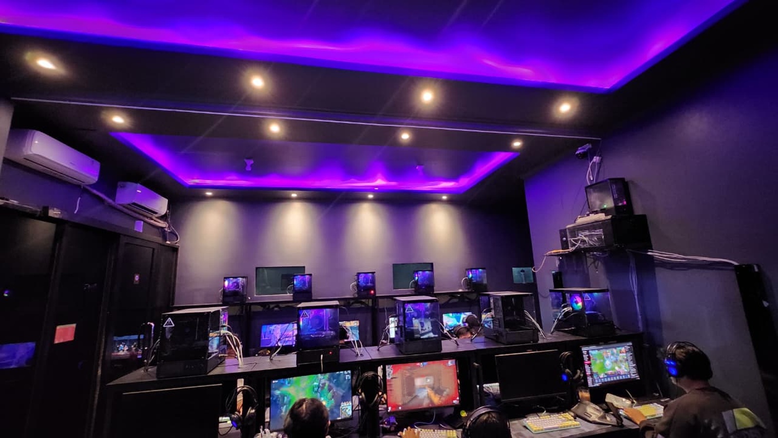 Cyberium Elite Gaming Gallery